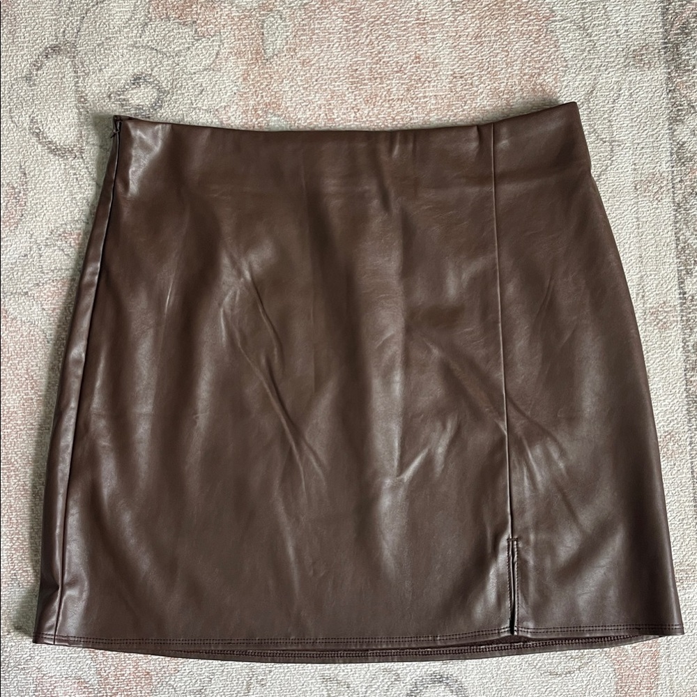 Old Navy faux leather skirt